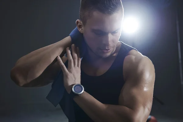 Man during training at the gym — Stock Photo, Image