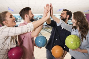 Bowling oyunu kazanan takım