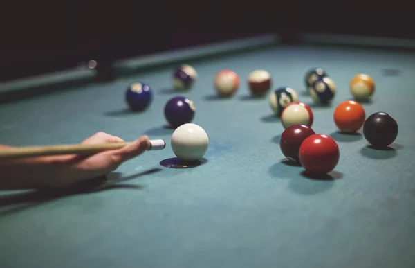 Jogador profissional sobre a mesa de sugestões — Fotografia de Stock