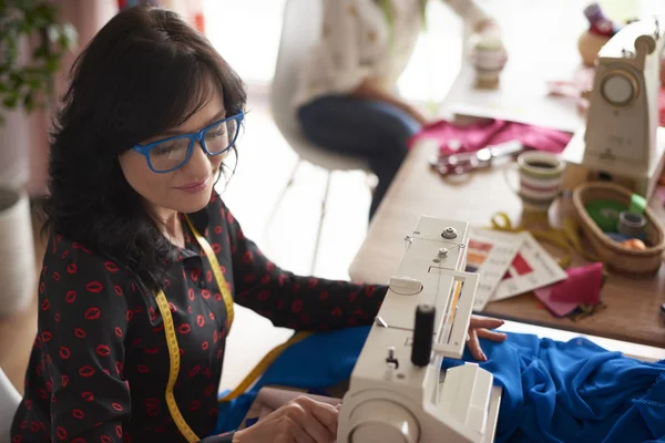 Vrouw met haar eigen bedrijf — Stockfoto