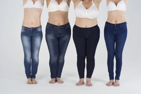 Jeans för varje form av siluett — Stockfoto