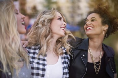 Üç en iyi arkadaşlar eğlenmeye