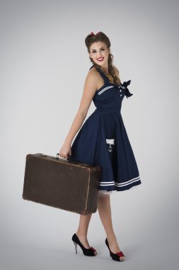 Kız yolculuk için hazır pin