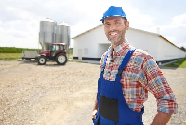 Confident farmer prouds of his farm — Stock Photo, Image