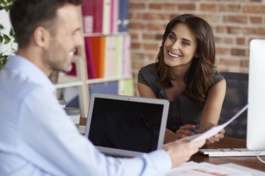 modern ofis iş ortağı