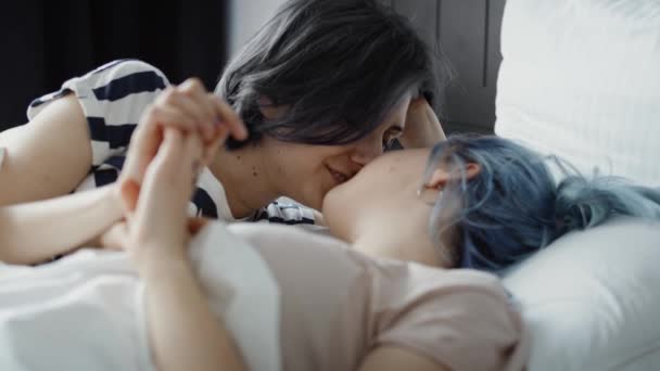 Lesbian Video.Com