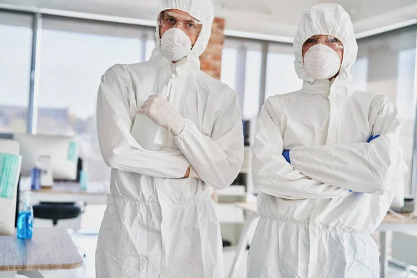 Portrait Deux Techniciens Vêtements Travail Protection Prêts Travailler — Photo