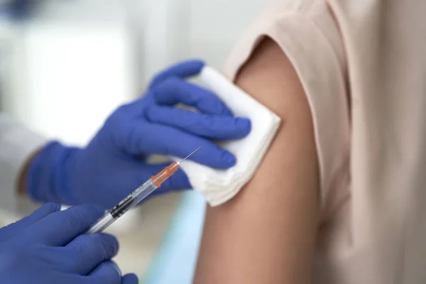 Rokote Injektio Sitä Käytetään Ehkäisyyn Immunisointiin Covid Stä — kuvapankkivalokuva