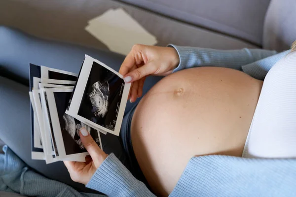 Kobieta Ciąży Nie Może Czekać Dziecko — Zdjęcie stockowe