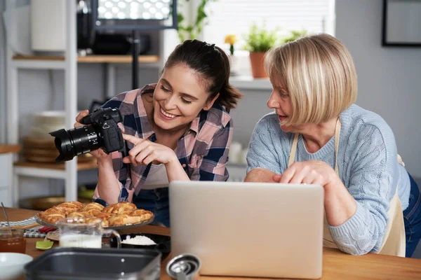 Grandes Imagens Prontas Para Upload — Fotografia de Stock