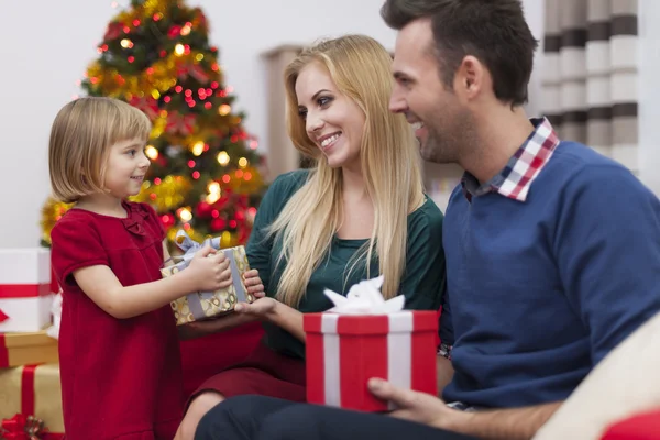 Anne Noel hediyesi almak