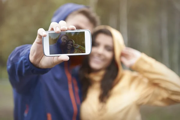 Paar selfie maken — Stockfoto