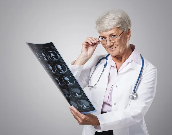 Female senior doctor — Stock Photo, Image