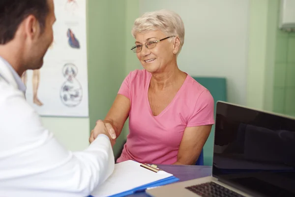 Buena visita a un médico — Foto de Stock