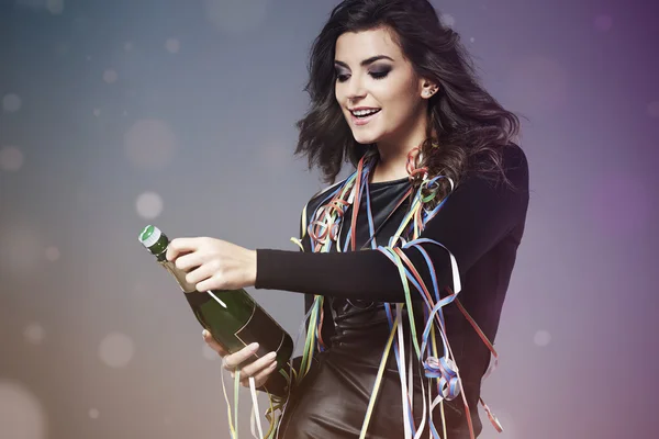 Young woman celebrating Happy New Year's Eve — Stock Photo, Image