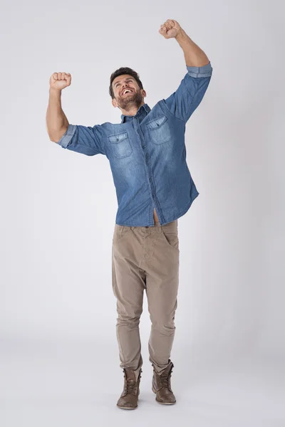 Hombre celebrando la victoria — Foto de Stock