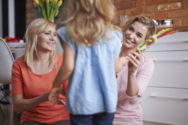 aile Paskalya kutlamaları