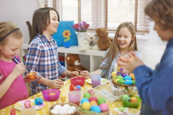 Children painting eggs — Stock Photo, Image