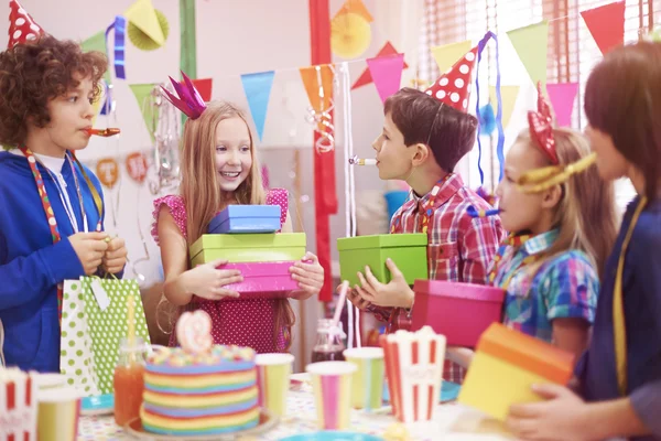 Children at the birthday party — Stock Photo, Image