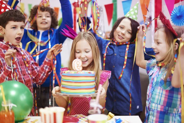 Children at the birthday party — Stock Photo, Image