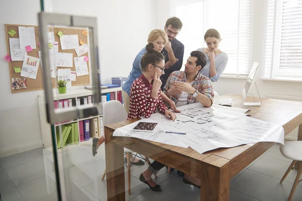 Team di creatività che lavorano insieme — Foto Stock