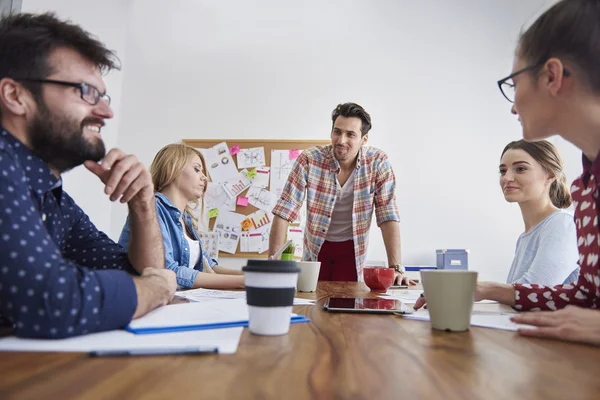 Team di creatività che lavorano insieme — Foto Stock