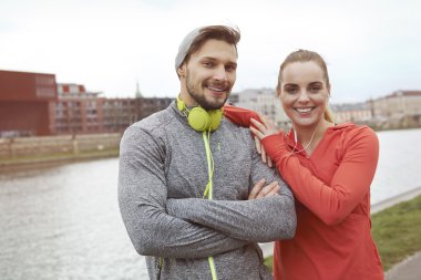 Fitness çift birlikte açık havada