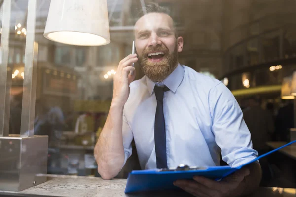 Businessman working with papers — Stock Photo, Image