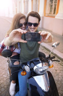 güzel çift alarak selfie