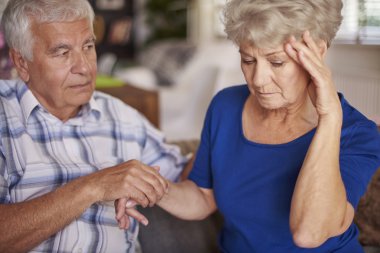 Adam karısı nabız ölçme