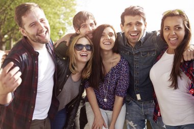 genç arkadaş seyahat