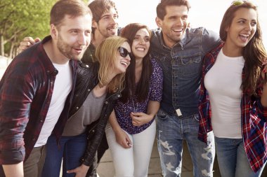 genç arkadaş seyahat