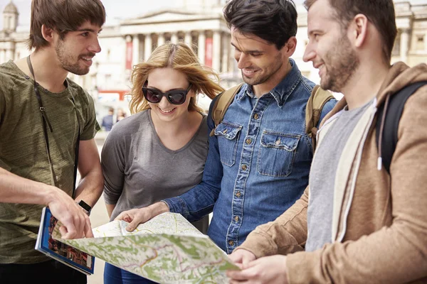 Young friends traveling — Stock Photo, Image