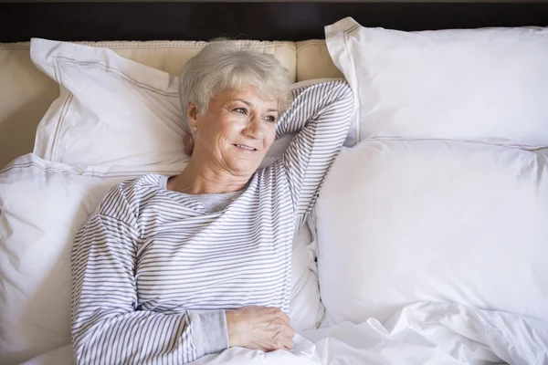 Mature woman smiling — Stock Photo, Image