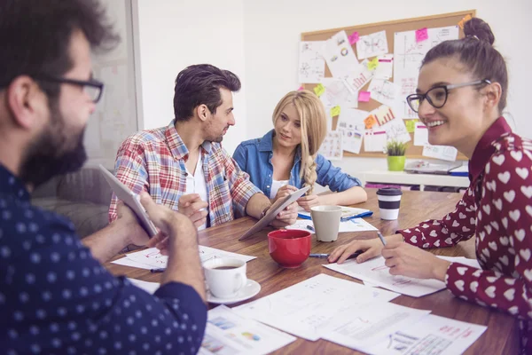 Funny colleagues working in office — Stock Photo, Image