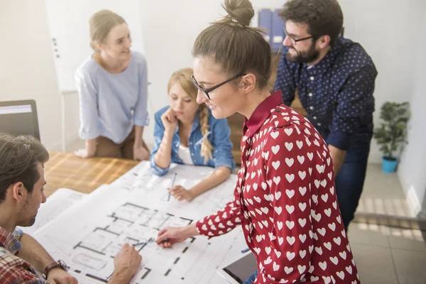 Funny colleagues working in office — Stock Photo, Image