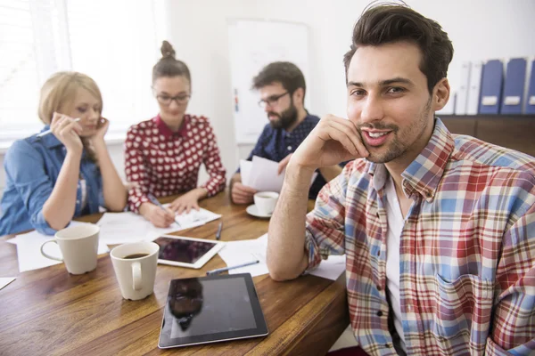 Funny colleagues working in office — Stock Photo, Image