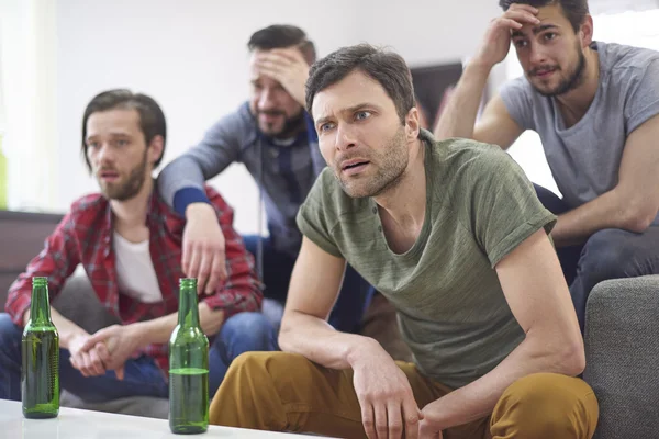 Hombres después de un partido de fútbol — Foto de Stock