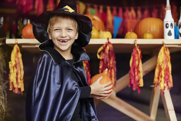 Mutlu çocuk içinde halloween kılık. — Stok fotoğraf