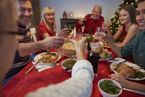 In Kerstmis en gelukkige familie — Stockfoto