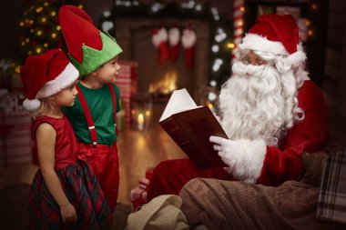 çocuklar için Noel Baba okuma kitabı