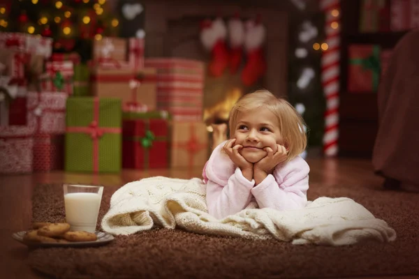 Chica esperando para la Navidad —  Fotos de Stock