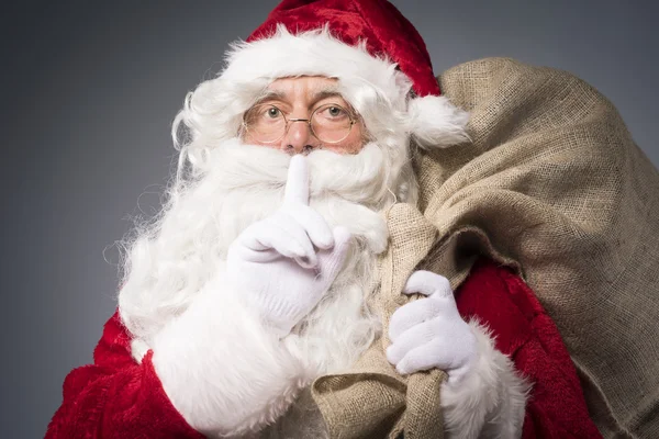 Beyaz sakallı Noel Baba