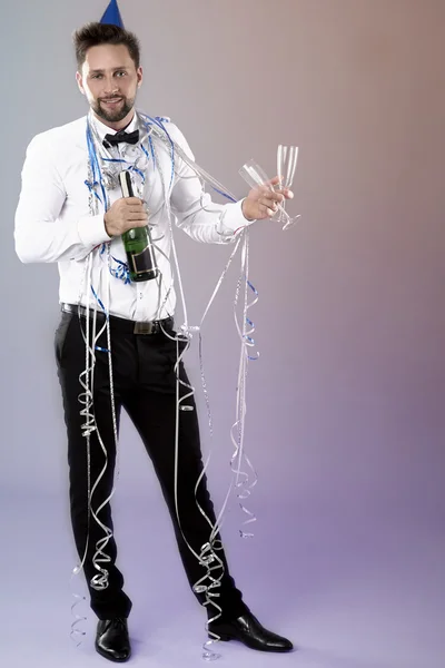Uomo con bottiglia di champagne — Foto Stock