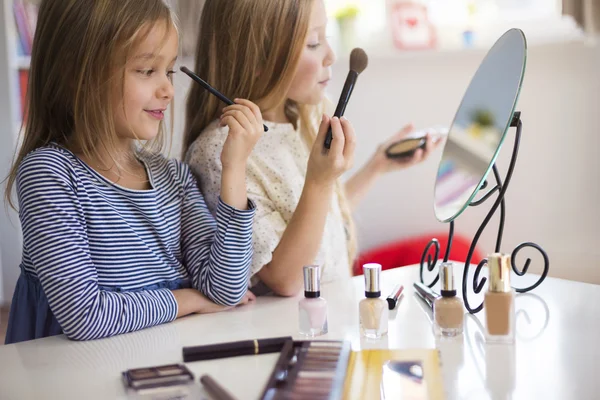 Meisjes dromen van steeds volwassenen — Stockfoto