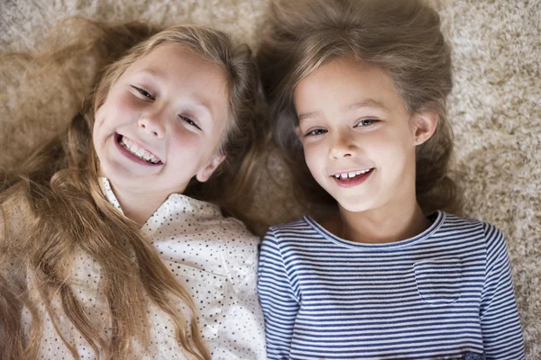 Sisters having fun together — Stock Photo, Image