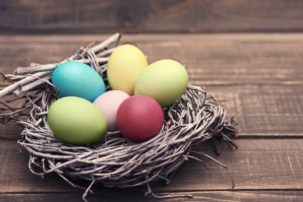 Nido lleno de huevos de Pascua —  Fotos de Stock