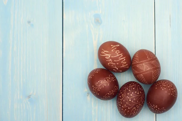 Uova di Pasqua marroni fatte a mano — Foto Stock
