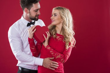 Sevgili erkeğini doğru dönerek kadın