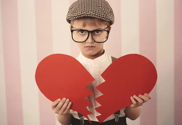 Chico triste con el corazón roto — Foto de Stock